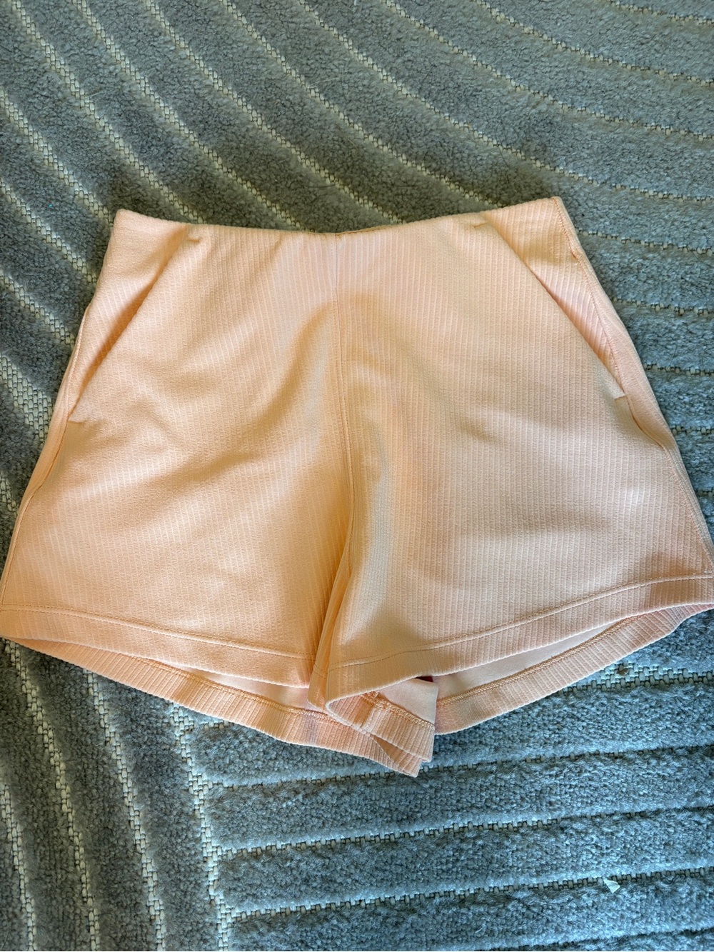Lululemon ribbed softstreme shorts